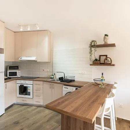 Apartament Byzantium Gem 1b, Walk To Faros Paphos